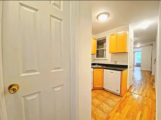 Rented by Corcoran | media 29