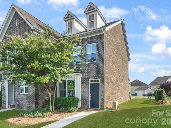 11451 Red Rust Ln, Charlotte, NC 28277