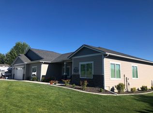 158 Stohler Rd, Selah, WA 98942