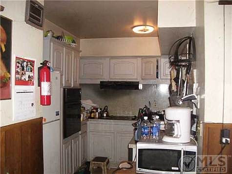 5th image of 6621 Charlene Ave