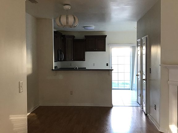 5th image of 1498 Cove Creek Cir #1498