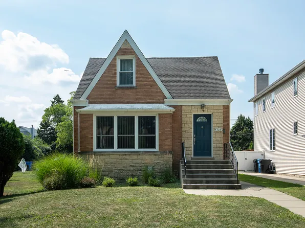 5305 W Ardmore Ave, Chicago, IL 60646