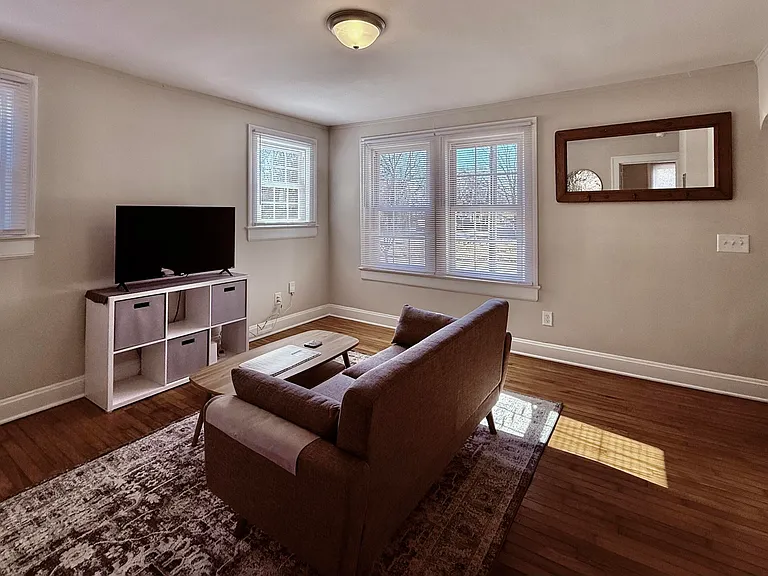 1102 N Buchanan Blvd #B — Photo 9