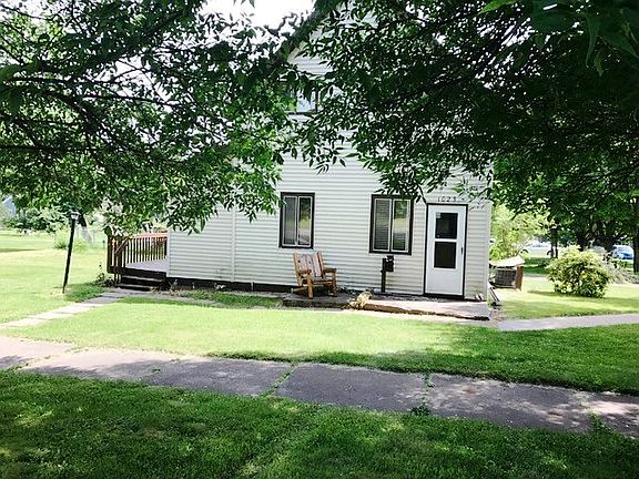 4th image of 1023 Erie Ave