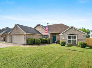 1959 Spring Creek Ave, Springdale, AR 72764