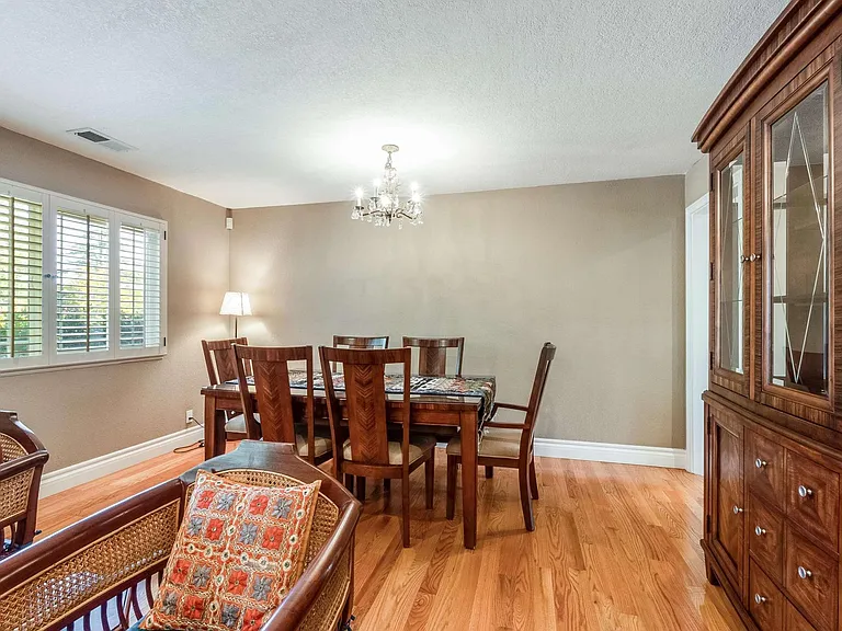 12371 Saraglen Dr — Photo 5