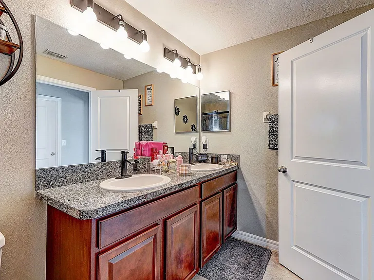 12910 Utopia Gardens Way — Photo 26