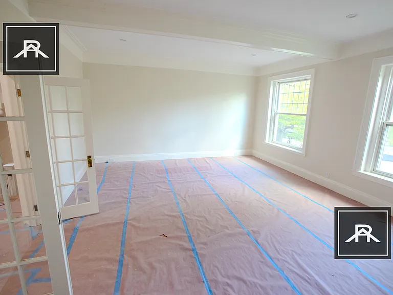 1728 Beacon St — Photo 4