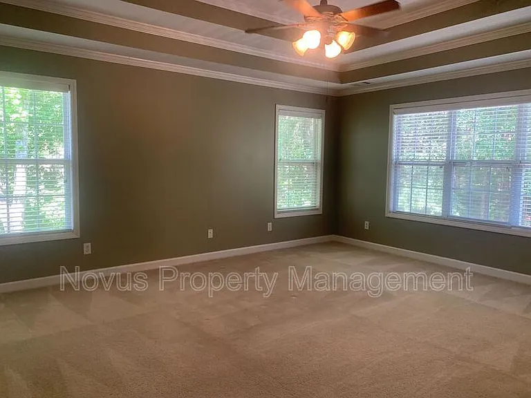119 Tullamore Trl — Photo 6