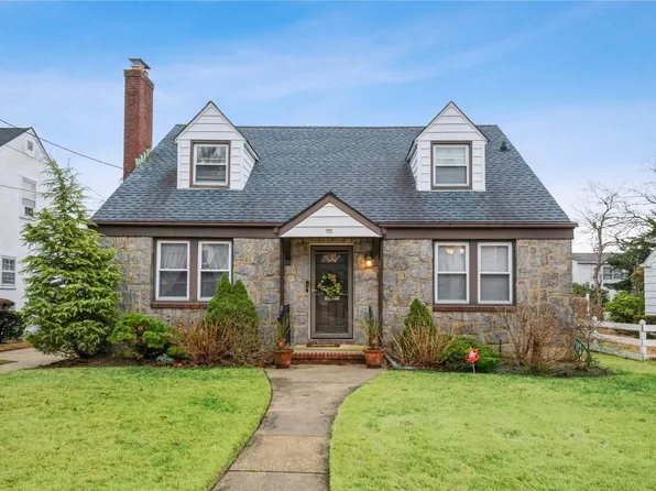 409 Jackson Avenue, West Hempstead, NY 11552