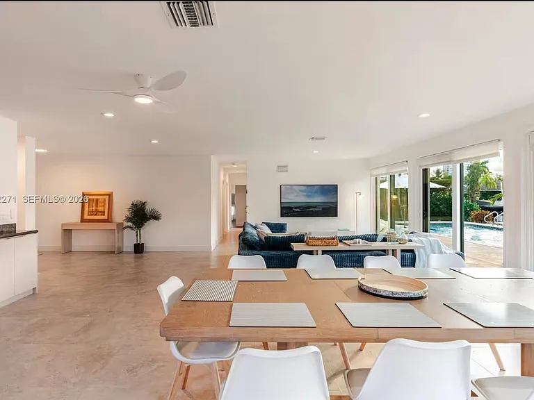 636 Hibiscus Dr — Photo 21