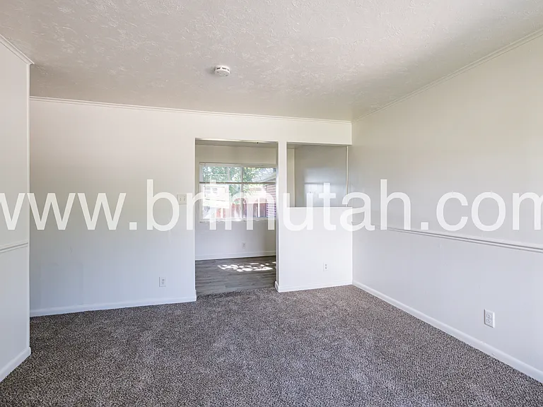 5856 S 157 W — Photo 8