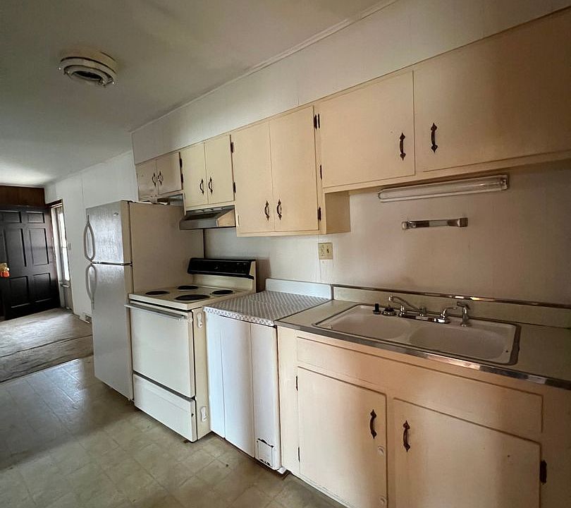 Meadowbrook Hill Apartments 1203 1203 Avondale Dr Altavista, VA