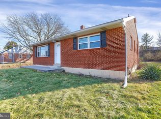24 Carolyn St, Harrisburg, PA 17112