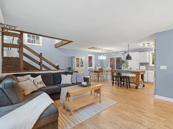 907 Homestead Dr, Jordan, MN 55352