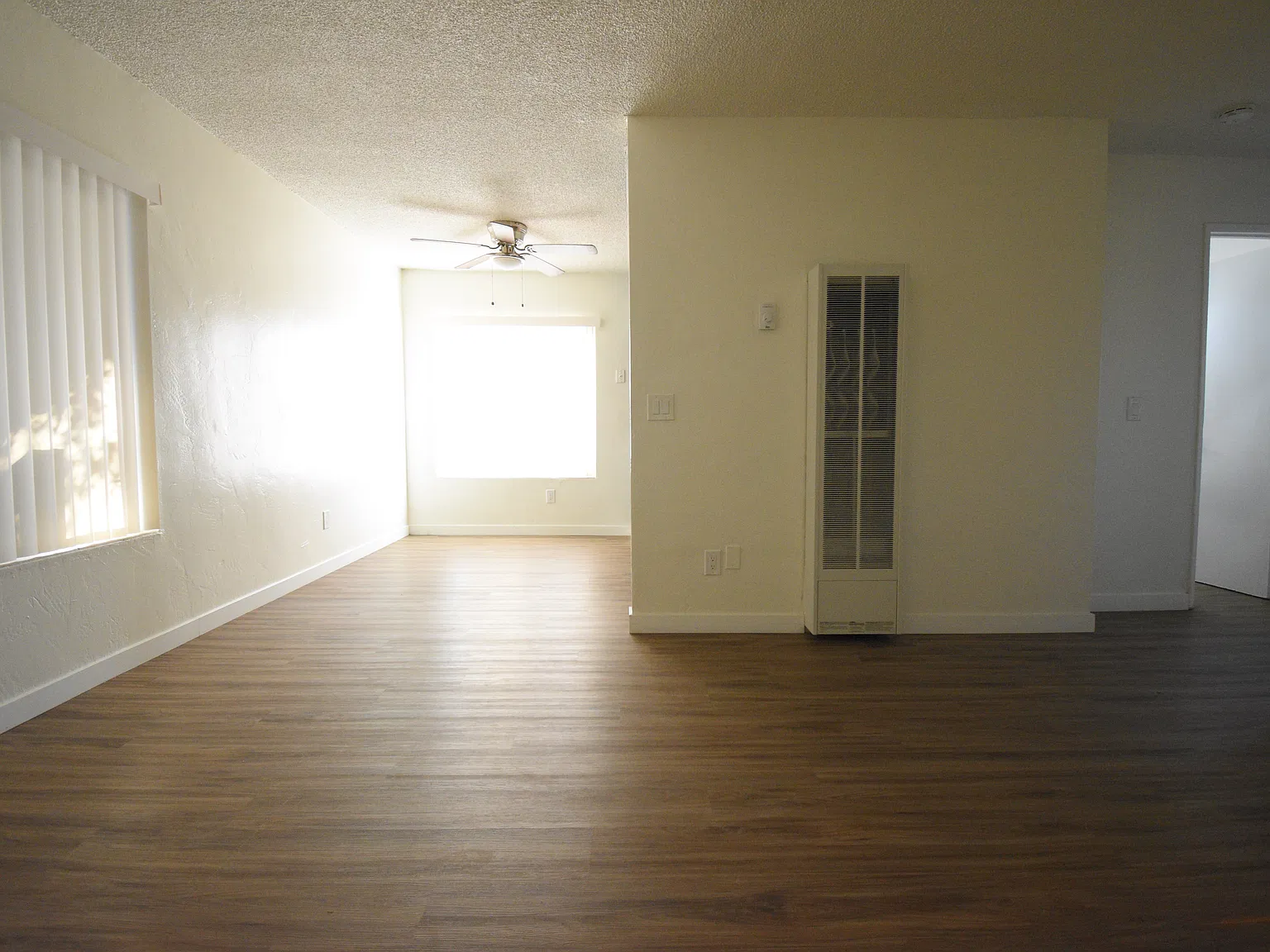 2 bed, 750 sqft, $2,449 — Photo 3