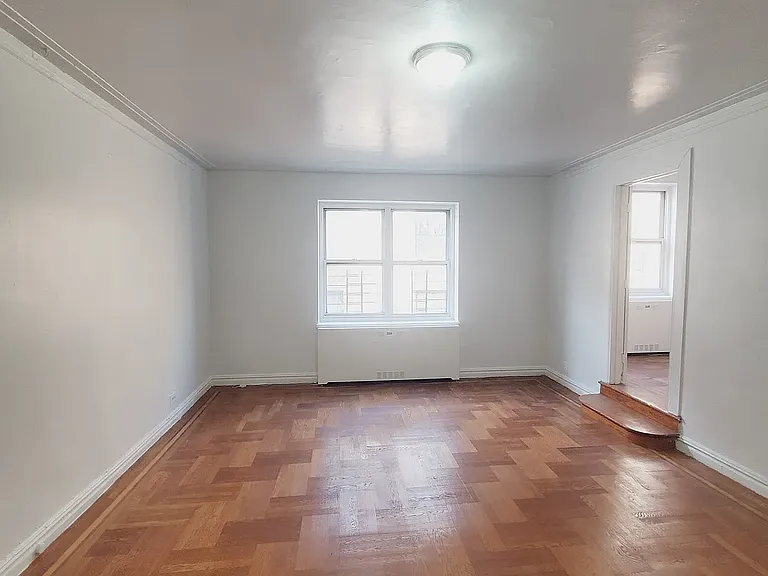 711 Walton Ave #4R — Photo 7