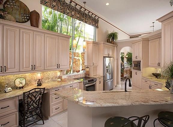 5th image of 3777 Ascot Bend Ct