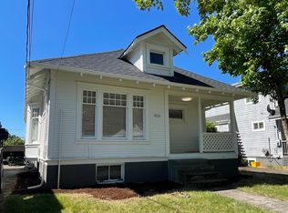 5916 SE Center St, Portland, OR
