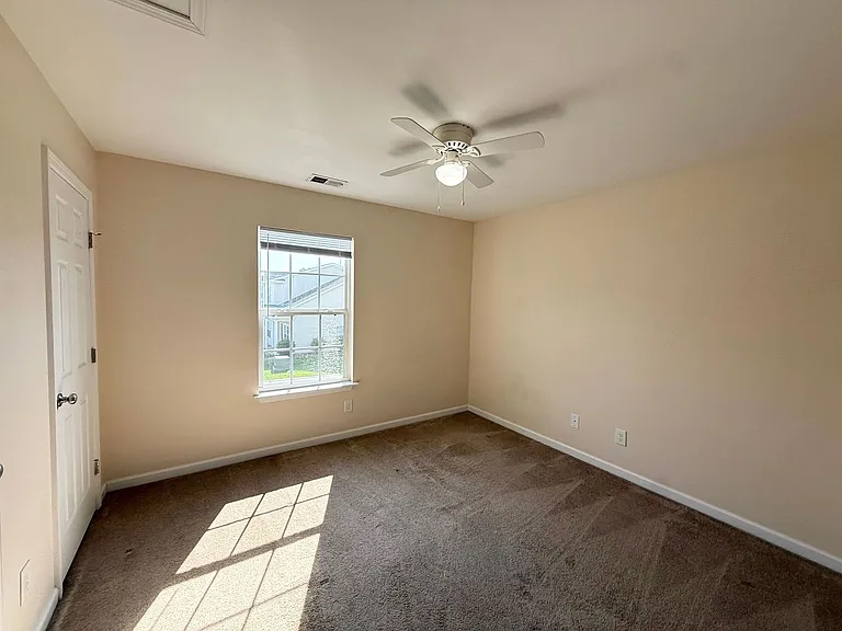 113 Spring Creek Dr — Photo 7