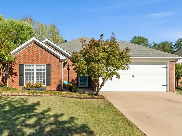 3954 Whirlaway Dr, Tuscaloosa, AL 35406
