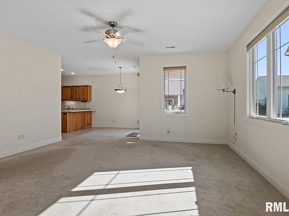 4th image of 816 Longleaf Ct