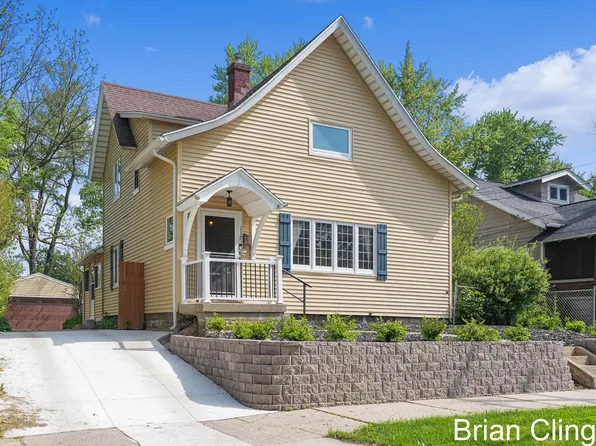 117 Palmer St NE, Grand Rapids, MI 49505