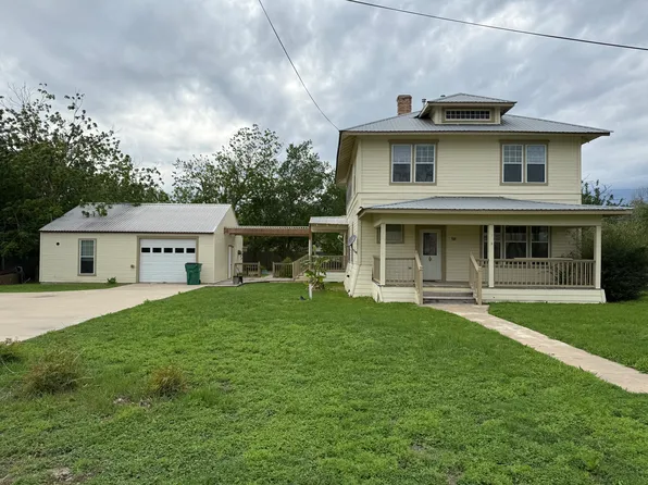 200 S 1st St, Thorndale, TX 76577