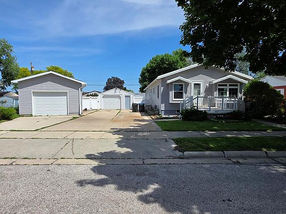 2nd image of 935 S 28th St