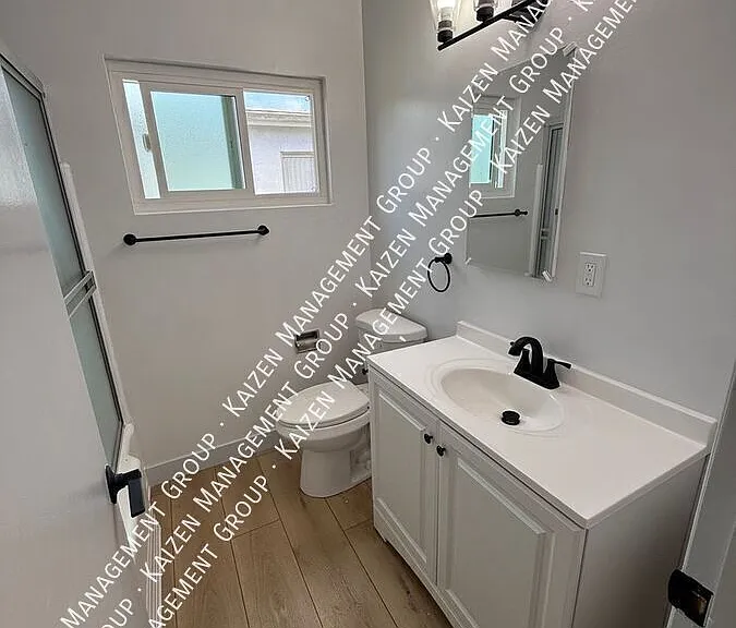 834 Austin Ave #6 — Photo 14