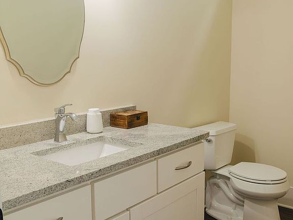 4th image of 5405A Pennsylvania Ave