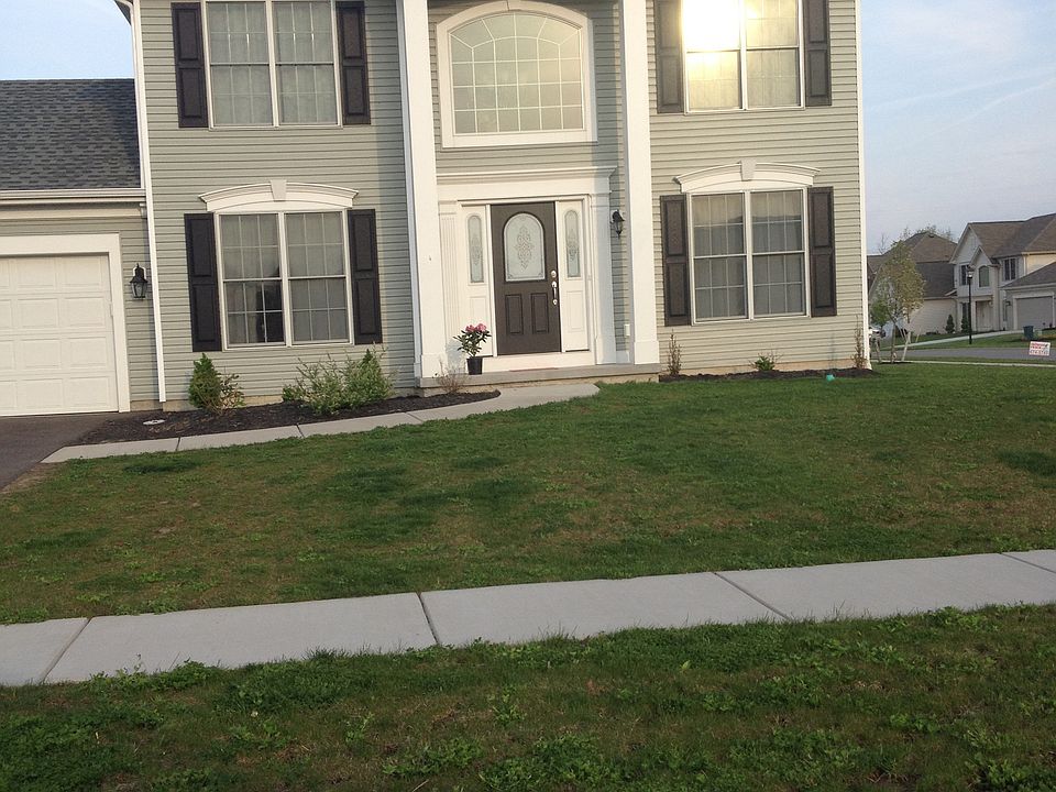 2nd image of 111 Chancellor Ln