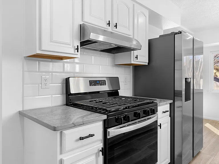 6321 Leslie Pl NE — Photo 5