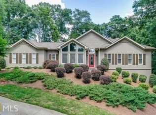 2037 Burgundy Dr, Braselton, GA