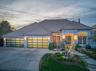 10537 N Inverary Ln, Fresno, CA