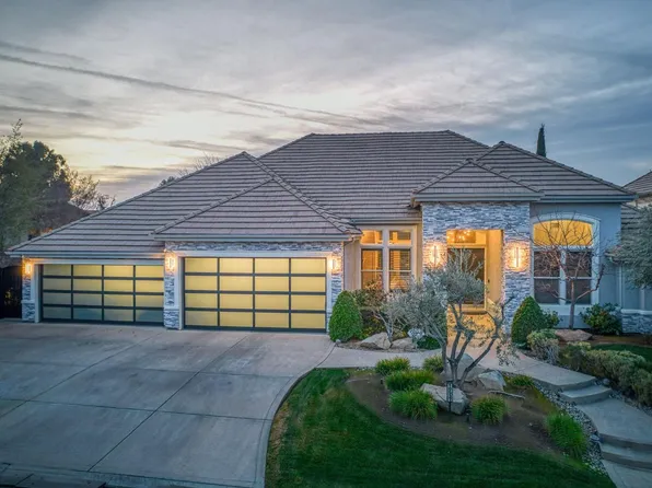 10537 N Inverary Ln, Fresno, CA 93730