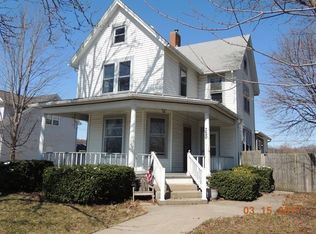 320 W Johnson St, Utica, IL 61373