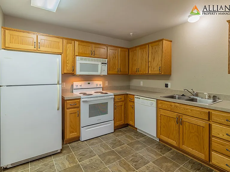 Beechwood Terrace 1420 — Photo 5
