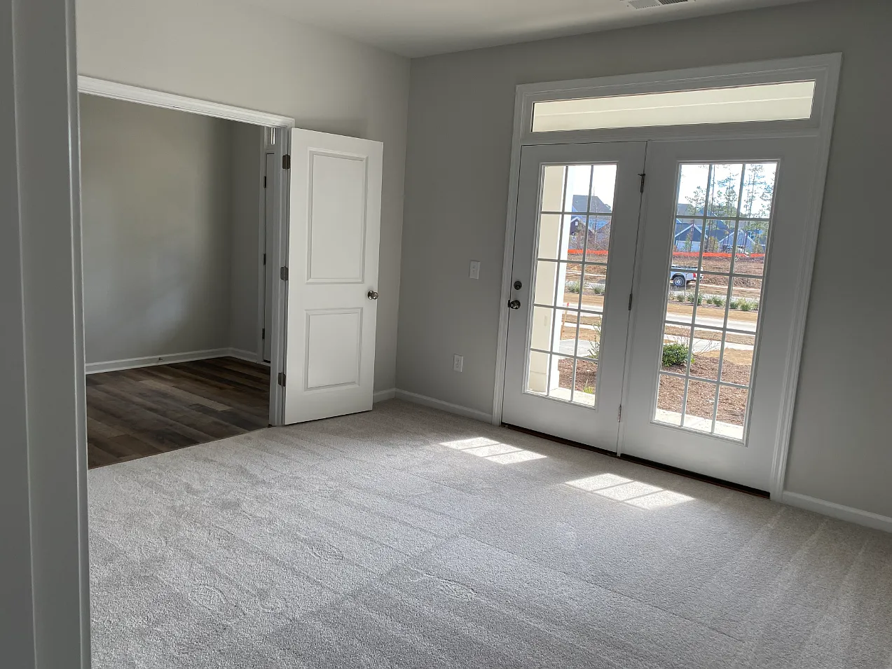 4 bed, 3.5 bath, 2200 sqft, $2,290 — Photo 3