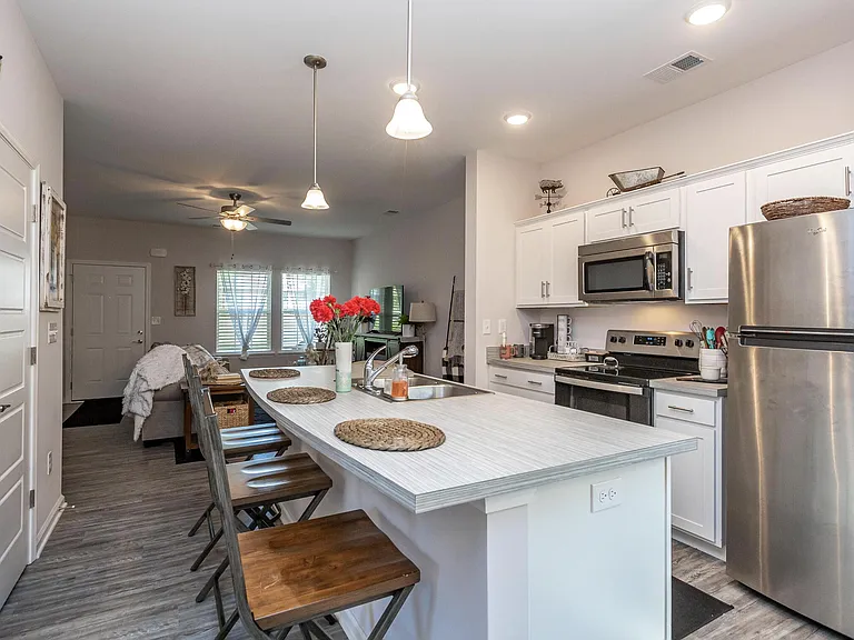 144 McCowans Ferry Aly — Photo 6