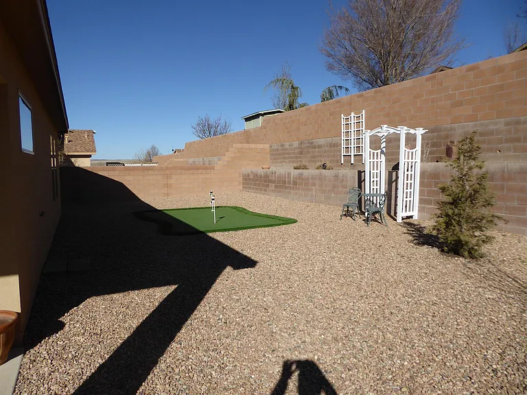 6253 Carmona Rd NW — Photo 15