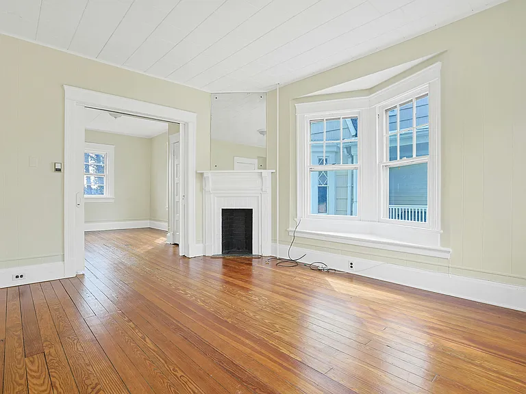 105 S Broadway Ave #4 — Photo 3