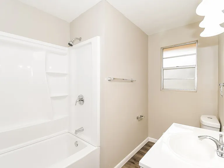 4415 Argentine Dr N — Photo 11