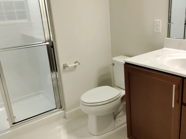 Master Bath (Standing)