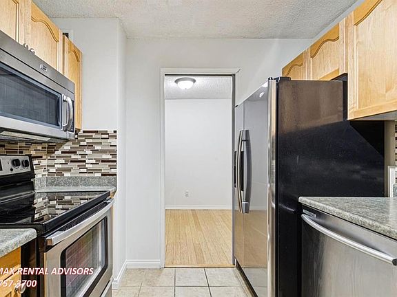 2nd image of 537 14th Ave SW #404