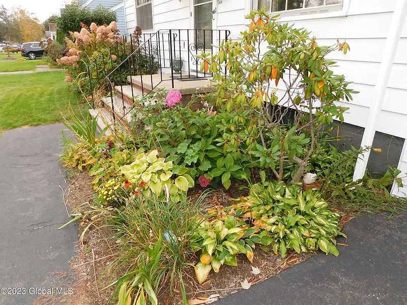 3rd image of 1764 Devendorf Road