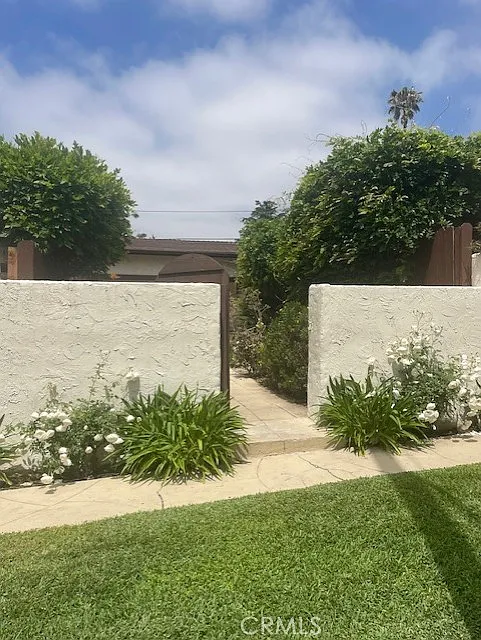 2 bed, 950 sqft, $2,550 — Photo 3