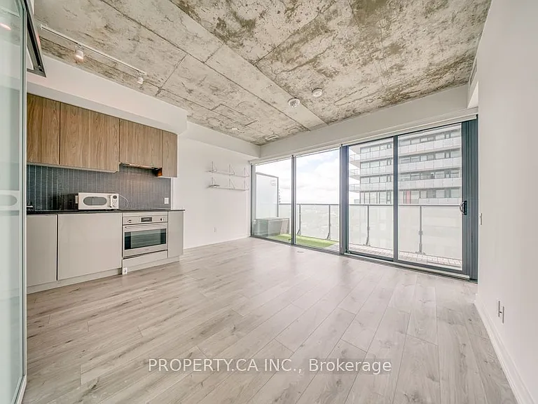 161 Roehampton Ave #3205 — Photo 13