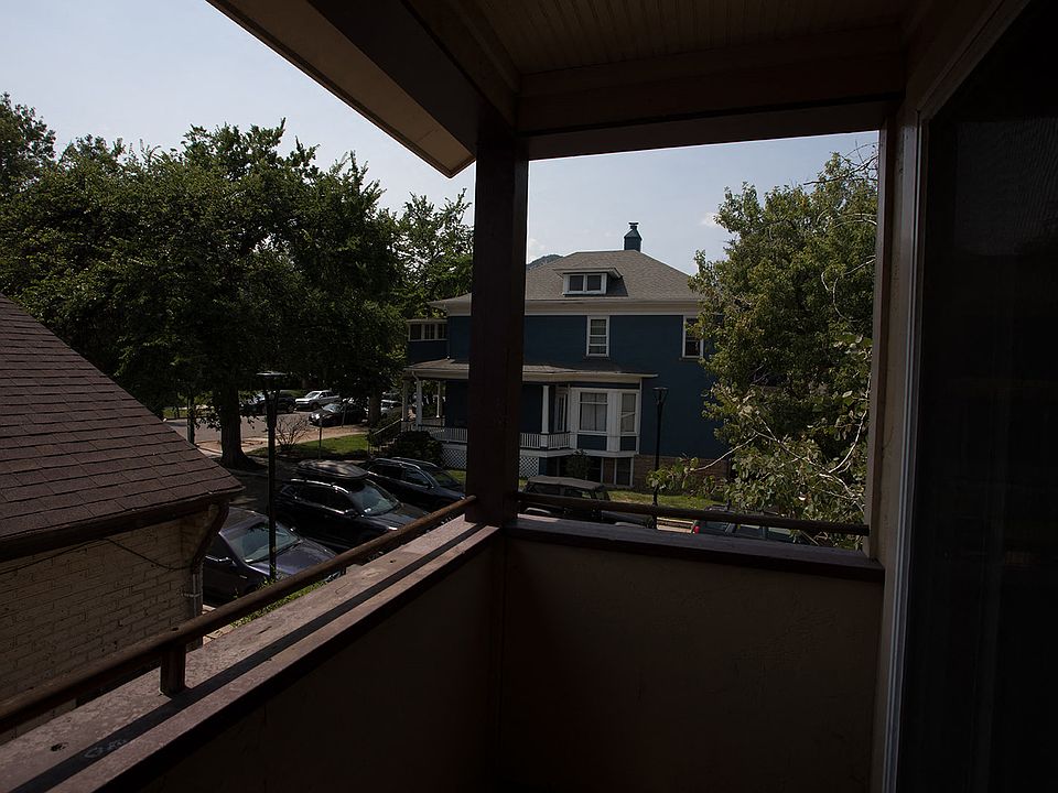 1103 Pennsylvania Ave Balcony