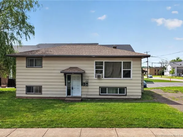 108 Seaman St #106, Moncton, NB E1A 4B6